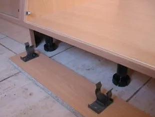 Panelek konyha (41 fotó), hogyan kell telepíteni, csatolja, rögzítse a kezét, video utasítás (saját) Panelek konyha (41 fotó), hogyan kell telepíteni, csatolja, rögzítse a kezét, video oktatás