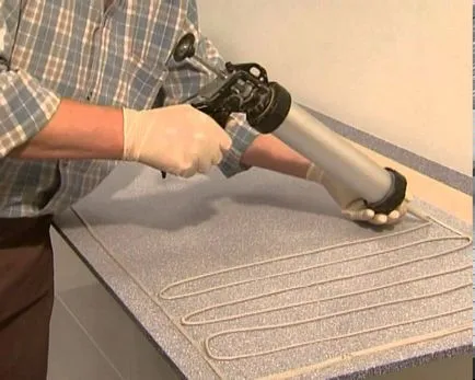 Takarólemez a konyhában - a felhasznált anyagok és a telepítés
