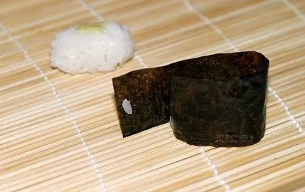 Gunkan sushi
