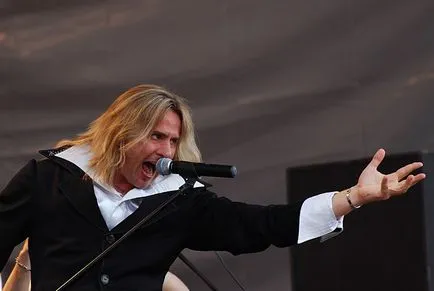 Hogyan lehet megtanulni énekelni szépen - School of Rock
