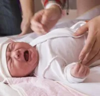 Hogyan állapítható meg, hasmenés csecsemők tünetei és okai, kezelése
