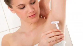 Mi izzadásgátló védi jobban a labdát, vagy spray (ami a védelmére izzadásgátló verejték nő Ball permet dezodor jobb) Mi izzadásgátló védi jobban a labdát, vagy permet