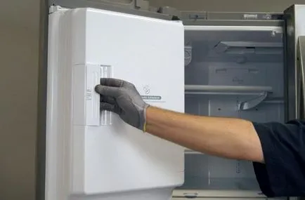Hogyan, hogy ellensúlyozzák a hűtő ajtaját lépésről lépésre útmutató Indesit (Indesit) Hogyan, hogy ellensúlyozzák a hűtő ajtaját Indesit lépésről lépésre