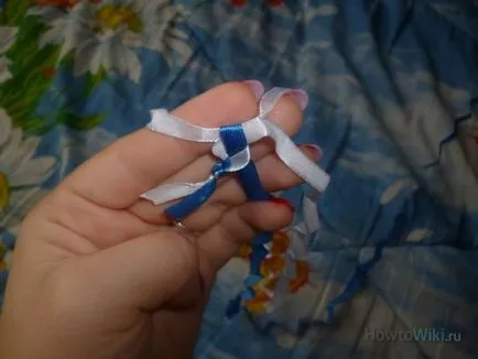 Hogyan készítsünk egy karkötőt a kezüket (a szalagok) 7 lépésben (képek és videó)