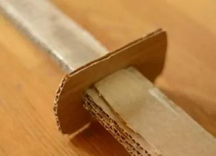 Hogyan készítsünk egy kard ki a papírt a kezét lépésről lépésre fotókkal és videó (papír) Hogyan készítsünk egy kard ki a papírt a kezét lépésről lépésre fotókkal és videó