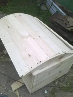 Hogyan készítsünk egy doboz kezét a táblák (trunk) Hogyan készítsünk egy doboz kezét a táblák