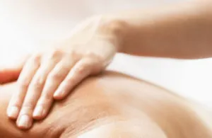 Hogyan készítsünk egy pihentető, erotikus masszázs srác, anyám puskát (erotikus) Hogyan készítsünk egy pihentető, erotikus masszázs srác, anyám puskát