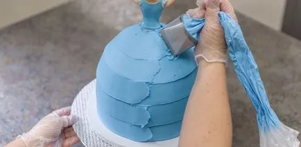 Hogyan készítsünk egy tortát a lányok - Barbie - öntött, recept, fotó