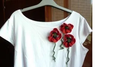 Hogyan lehet díszíteni egy pólót a kezét, hogyan lehet egy elegáns póló