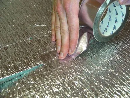 Hogyan szigeteljük a padló az erkélyen kezével - a leírása a folyamat! (Meleg) Hogyan szigeteljük a padló az erkélyen kezével - a leírása a folyamat!