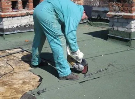 Felújítás a tető egy lakóépület, folyó tető - mit tegyünk, részletgazdag fényképeket és