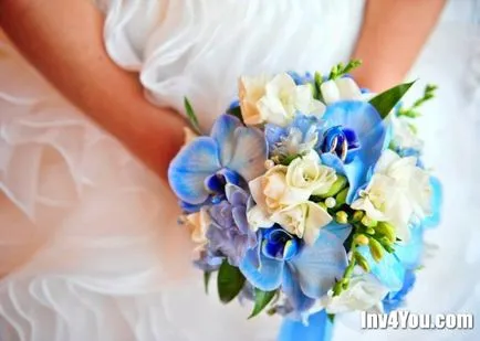 Készítmények esküvői csokrok pionokról, liliom, tulipán, liliom, orchidea, szegfű, brossok és