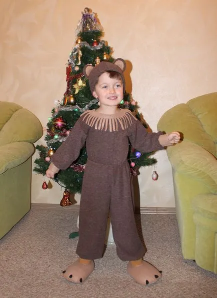 Bear ruha kezével 1