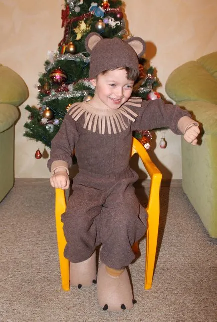 Bear ruha kezével 1