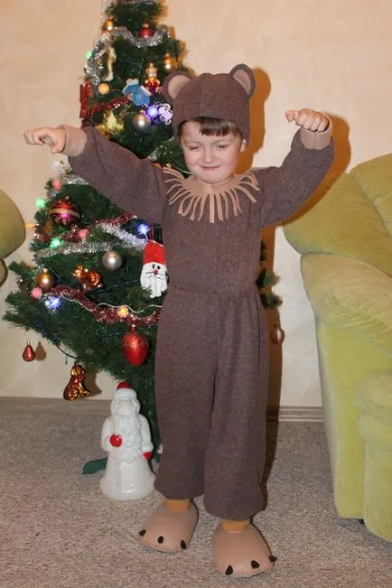Bear ruha kezével 1
