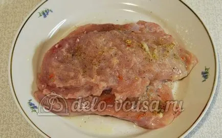 Csirke tekercs sajttal és fokhagymás recept egy fotó - egy lépésről lépésre főzés csirke tekercs sajttal (recept) Csirke tekercs sajttal és fokhagymás recept egy fotó - egy lépésről lépésre főzés csirke tekercs sajttal
