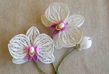 Quilling virágok, hogyan lehet a technika workshop mimóza, margaréták csokor lépésről lépésre, levél kötet