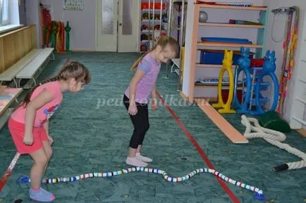 Nem szabványos berendezés testnevelés az óvodában saját kezűleg (nem szabványos) Nem szabványos berendezés testnevelés az óvodában saját kezűleg