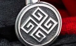Charm az újszülött ellen a szemmel verés saját kezűleg (újszülött) Charm az újszülött ellen a szemmel verés saját kezűleg