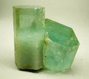 Wear berill - a kő, amelynek tulajdonságait egyediek (kő) Wear berill - a kő, amelynek tulajdonságait egyedülállóak