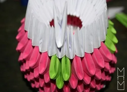 Origami háromszög áramköri modulok kezdőknek fotók és videó (Swan) Origami háromszög modulok rendszerek kezdőknek fotók és videó