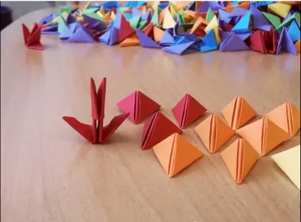 Origami háromszög áramköri modulok kezdőknek fotók és videó (váza) Origami háromszög modulok rendszerek kezdőknek fotók és videó