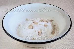 Pie gombával és burgonya a sütőben, egy lépésről lépésre recept fotók (gomba) Pie gombával és burgonyával a sütőben, a lépésről lépésre recept fotók
