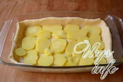Pie burgonyával és gombával recept egy fotó
