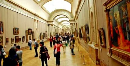 louvre-ban