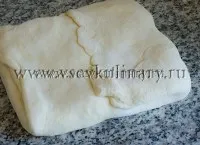 Egy egyszerű recept fotókkal, hogyan lehet leveles tészta élesztő nélkül