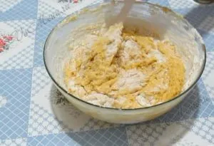 Recept egy finom húsvéti sütemény - lépésről lépésre fotókkal
