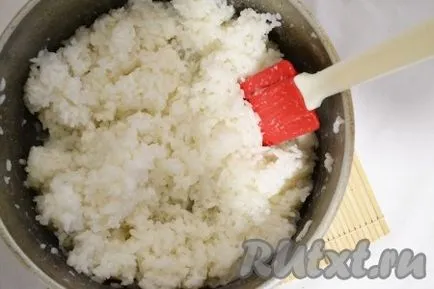 Rolls lazac, uborka - egy recept fotó (uborka) Rolls lazac, uborka - egy recept egy fotó