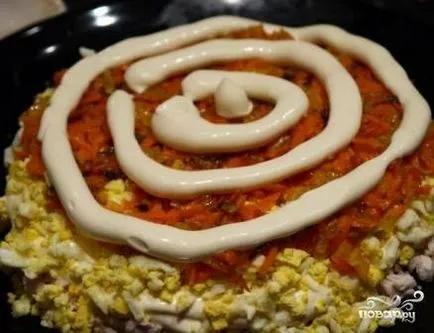 Saláta csirkével és aszalt szilvával puff - lépésről lépésre recept fotó (főzés) Saláta csirkével és aszalt szilvával puff - lépésről lépésre recept fotók