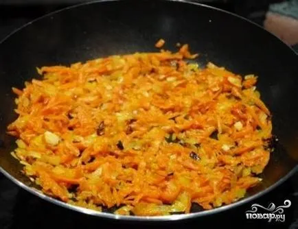 Saláta csirkével és aszalt szilvával puff - lépésről lépésre recept fotó (receptek) Saláta csirkével és aszalt szilvával puff - lépésről lépésre recept fotók