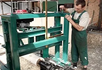 Saját készítésű gépek kerekítés naplók, hogyan lehet egy házi növény saját kezűleg