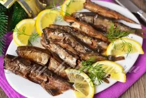 Szalaka a kapelánhalászati az otthoni recept fényképpel (otthon) Szalaka a kapelánhalászati az otthoni recept egy fotó