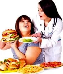 може
