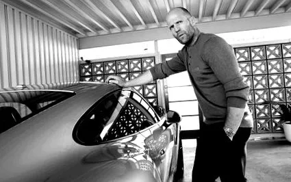 співака