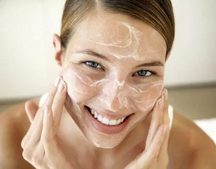 Bőrradír, miért kell végezni, mint egy otthoni peeling arc, Oriflame
