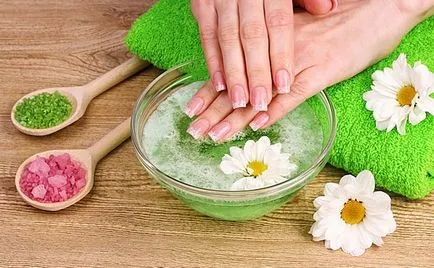 Spa manikűr hogy az eljárás úgy, ahogyan a kozmetika, fotó és videó (is) Spa manikűr hogy az eljárás úgy, ahogyan a kozmetika, fotó és videó