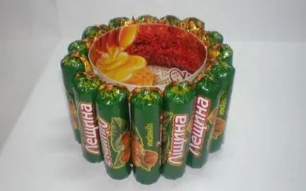 Torta édesség kezét, hogyan lehet egy finom ajándék (receptek) Torta édesség kezét, hogyan lehet egy finom ajándék