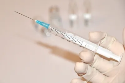 Az injekciók a prosztata a férfiak, és a névsorát a gyógyszerek, antibiotikumok, és a hatékony