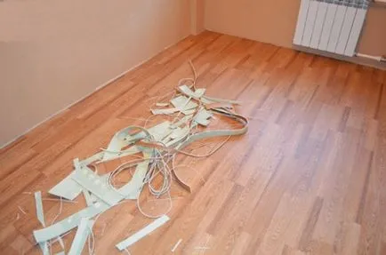 Fektetése linóleum saját kezűleg az utasítás video (szóló linóleum) Fektetése linóleum kezével használati videó