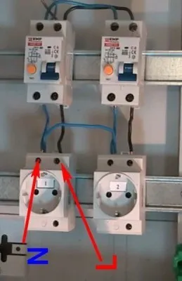 Szerelése és csatlakoztatása ouzo (nem megengedett a tok belsejében) Szerelése és csatlakoztatása ouzo