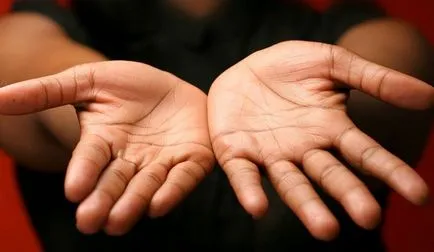 Tenyérjóslás egy csillag a tenyér egy ötágú dombok és egy anyajegy a tenyér