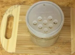 Kovászos kenyeret élesztő nélkül, búzaliszt - egy recept fényképpel (kovászos kenyér) Kovászos kenyeret élesztő nélkül, búzaliszt - a recept egy fotó