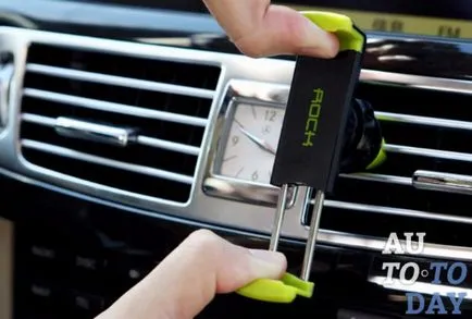10 Ways rögzítése az autótelefon