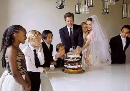 Angelina Jolie és Brad Pitt voltak házasok szerelmi történet, házasság és a válás pletykák, hírek és fotók 2017-ben (Angelina) Angelina Jolie és Brad Pitt voltak házasok szerelmi történet, házasság és a válás pletykák, hírek és fotó 2017