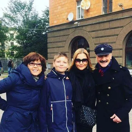 Anastasia Tikhanovich „Örülök, hogy jött ez a család” - a dicsőség az anyaországgal (megjelent) Anastasia Tikhanovich „Örülök, hogy jött ez a család” - a dicsőség az anyaországgal