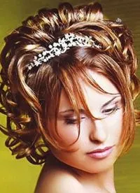 Tiara a menyasszony